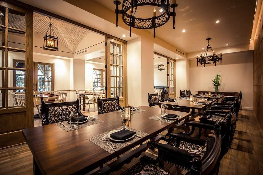 โรงแรมวาเลนเซีย ซานตานาโรว์ ซานโฮเซ ร้านอาหาร รูปภาพ